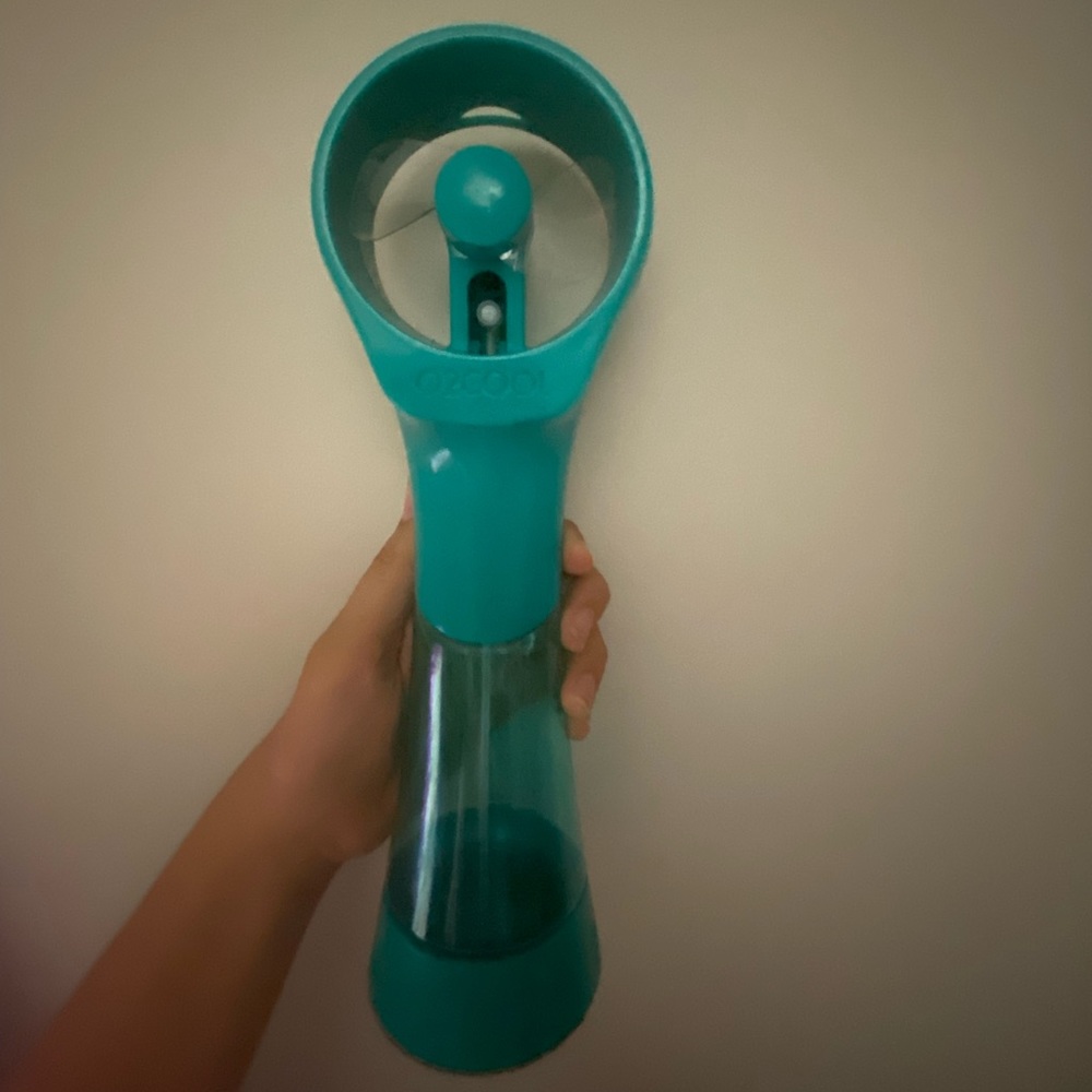 02COOL handheld AA battery powered water misting fan (batteries not included)